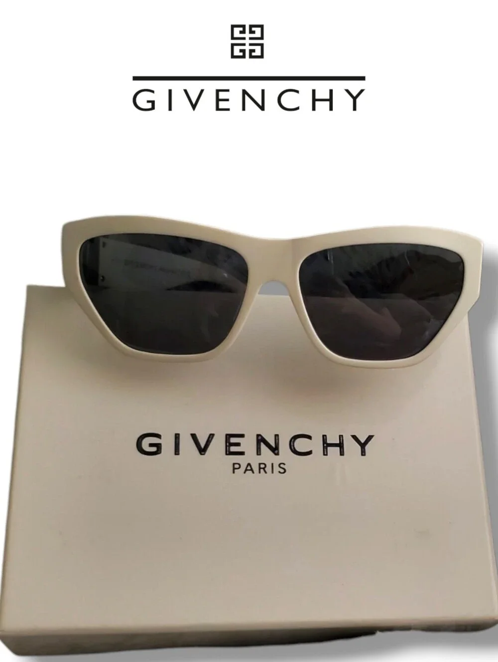 Givenchy 4g gv40045i